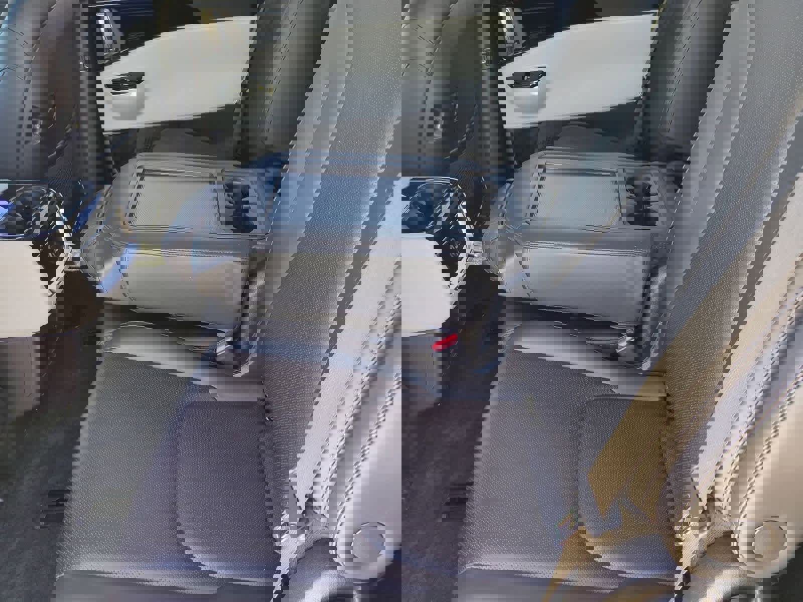 Certified 2023 Kia Carnival EX image 18