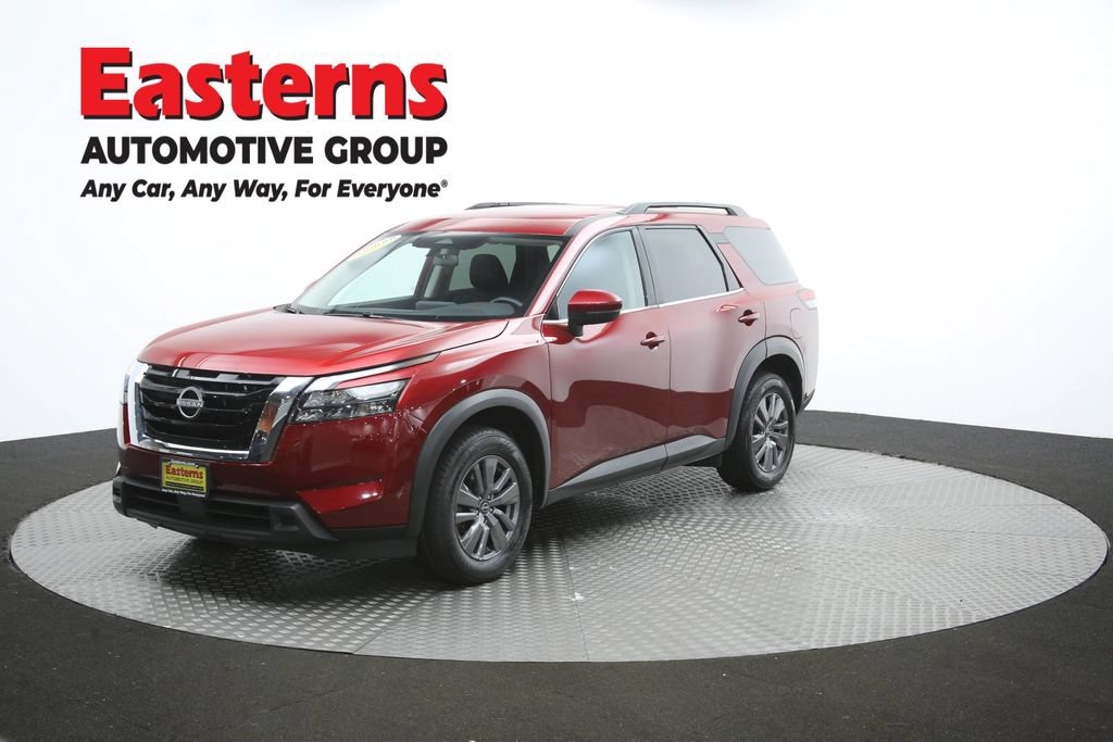 Used 2025 Nissan Pathfinder SV FWD image 55