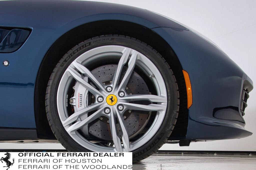 Used 2018 Ferrari GTC4Lusso image 28
