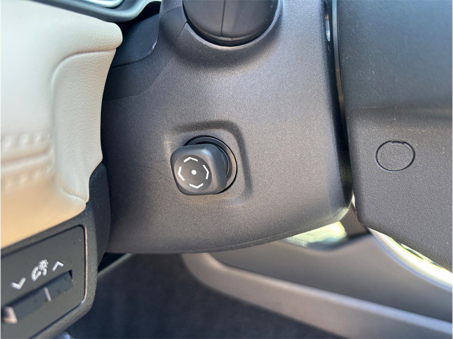 Used 2019 Toyota Avalon Limited w/ Advanced Safety Package FWD image 20