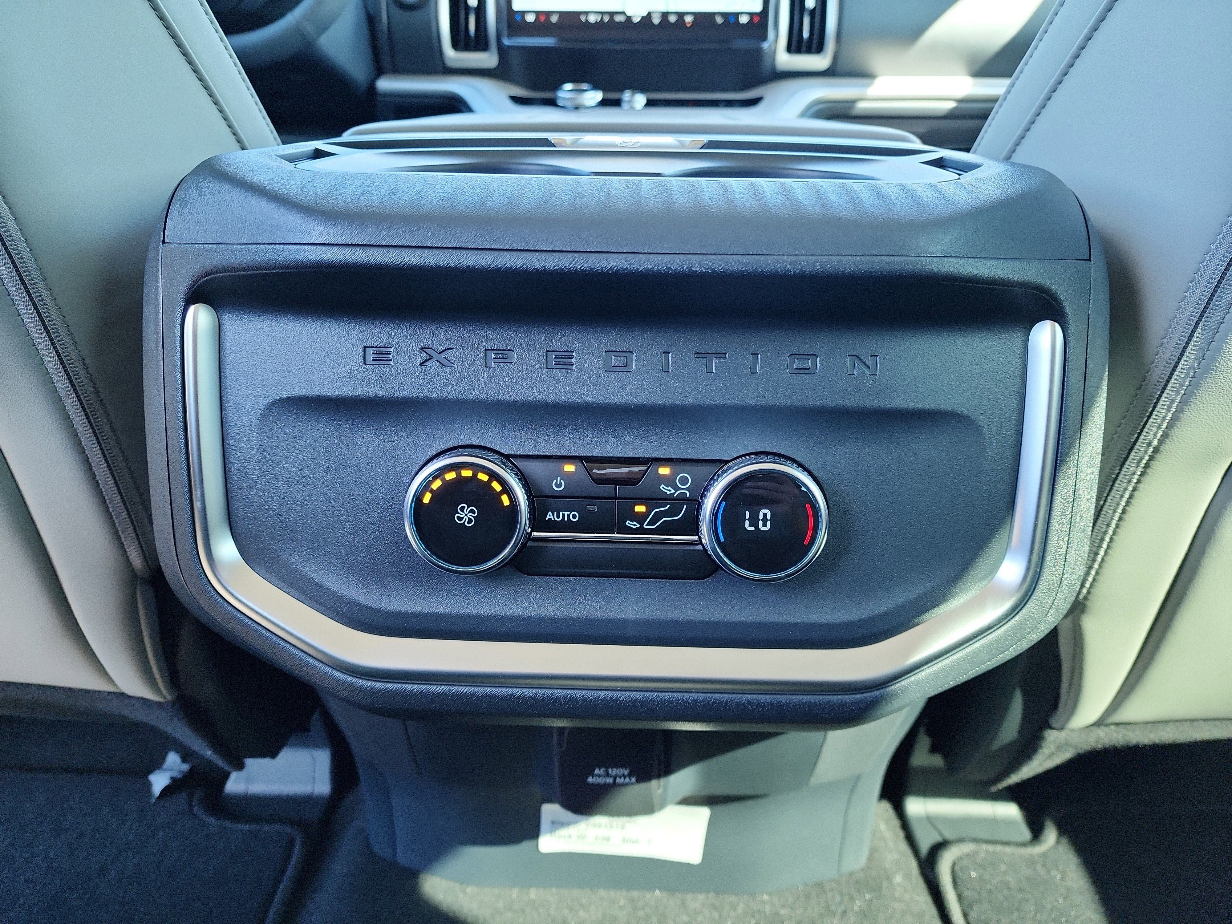 New 2025 Ford Expedition Max Active image 9