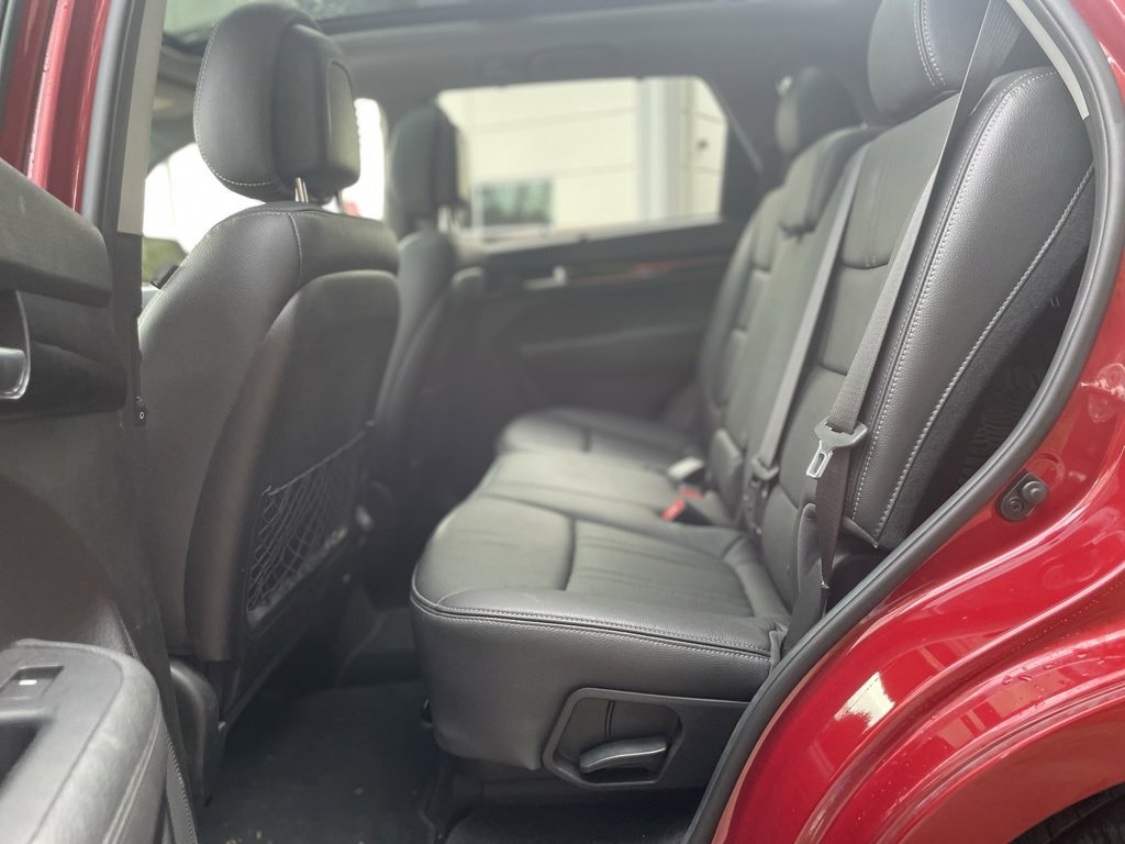 Used 2014 Kia Sorento SX w/ 3rd Row Package image 17