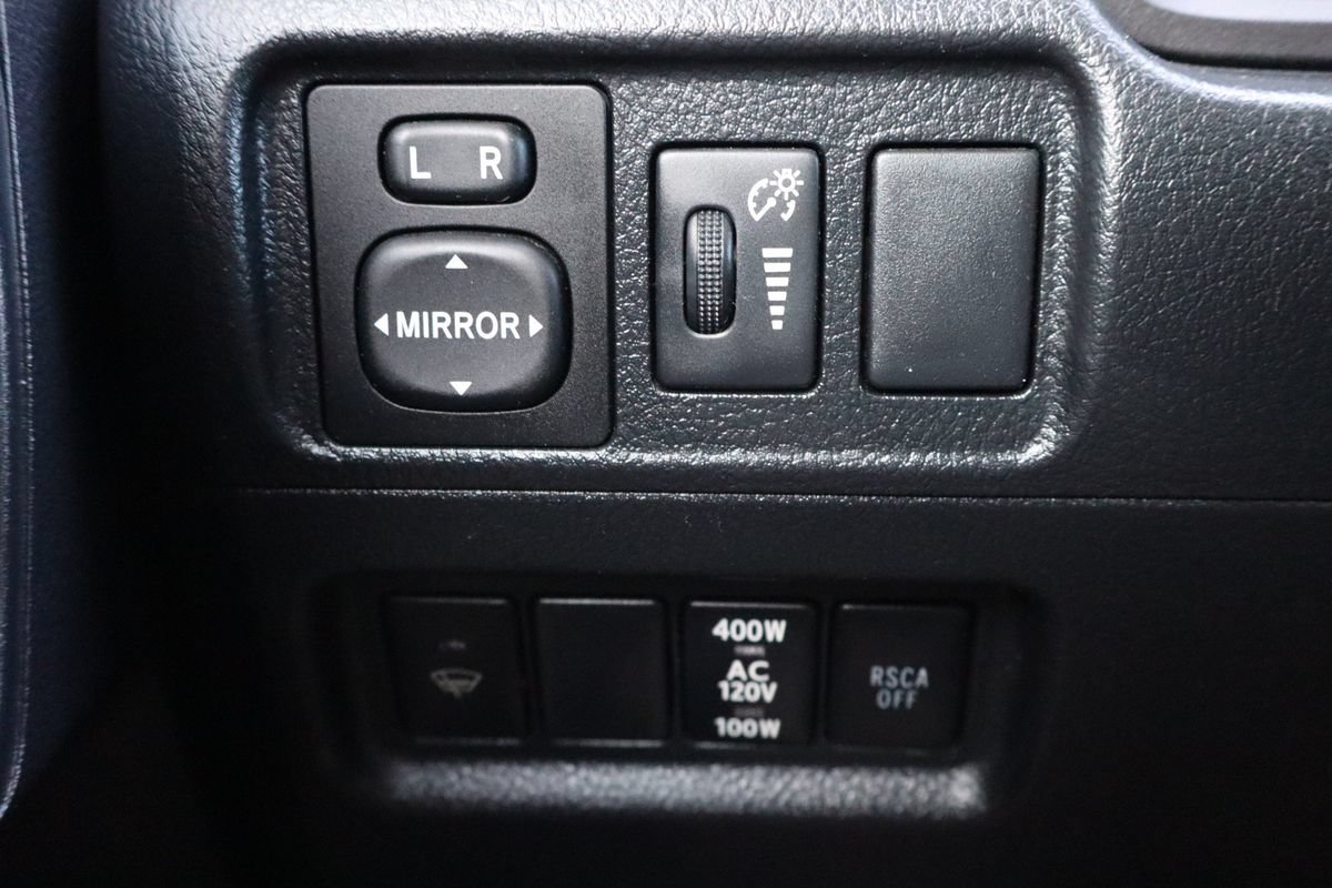 Used 2011 Toyota 4Runner Limited AWD/4WD image 30