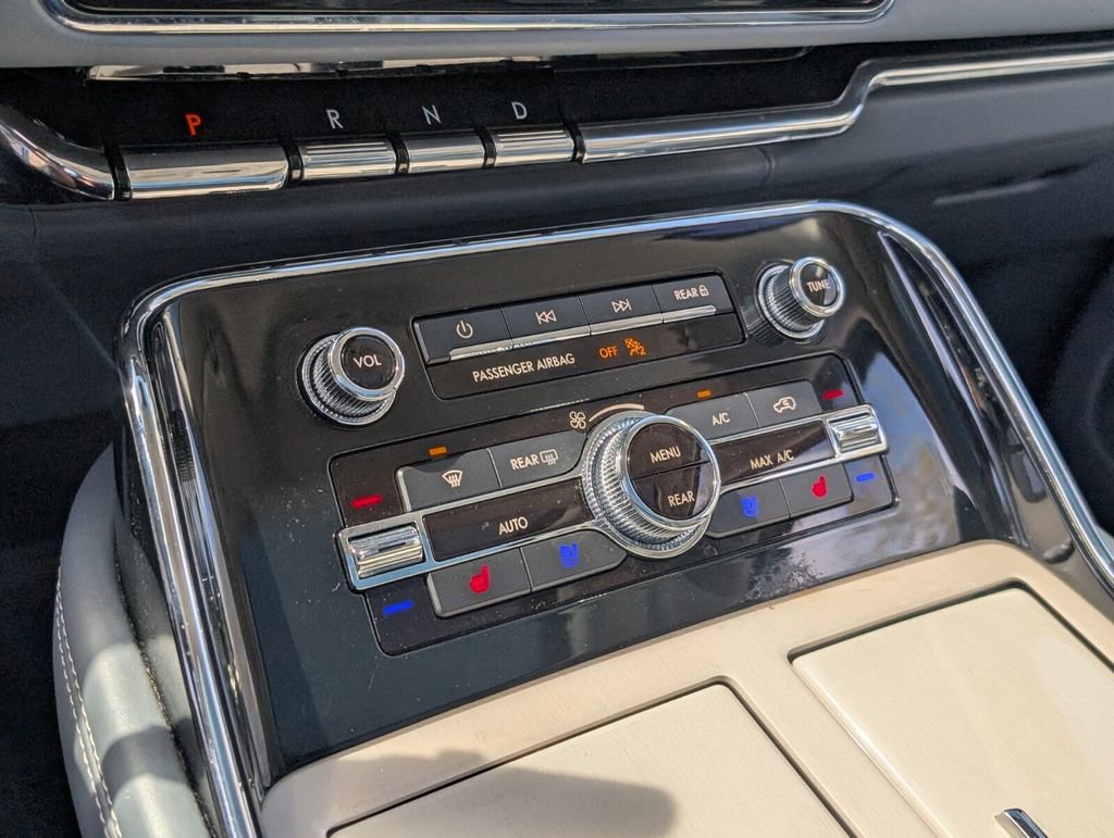 Used 2018 Lincoln Navigator Black Label image 23