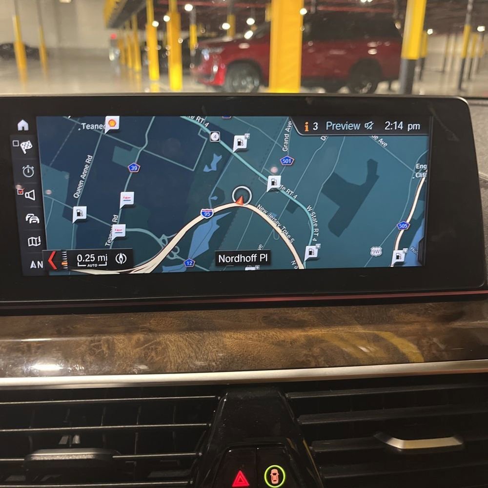 Used 2018 BMW M550i xDrive AWD/4WD image 10
