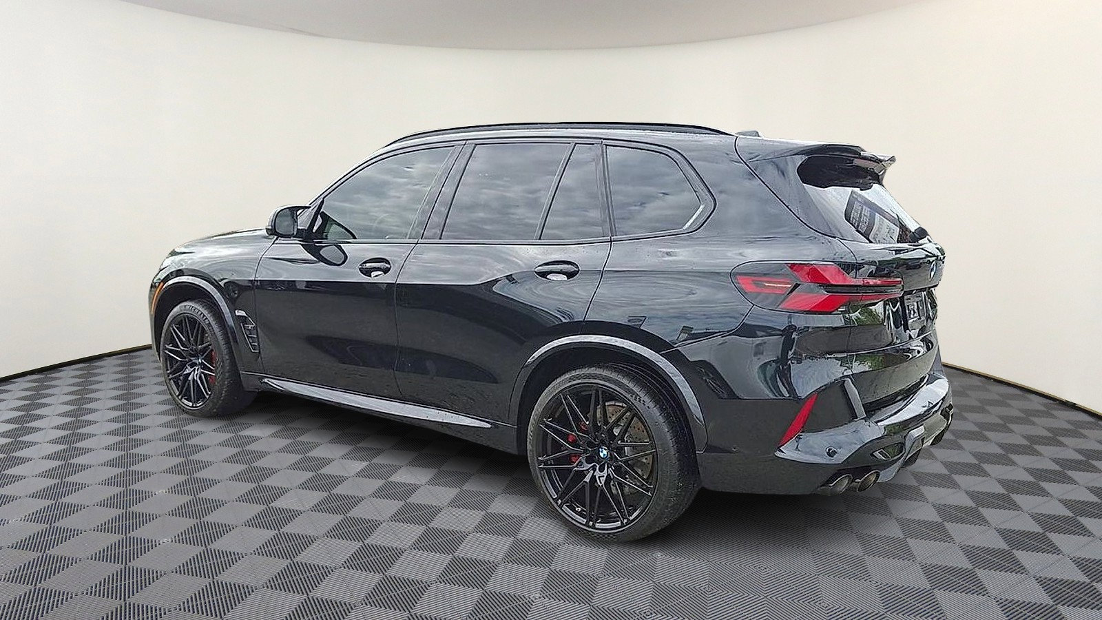 Used 2025 BMW X5 M Competition w/ Executive Package AWD/4WD image 6