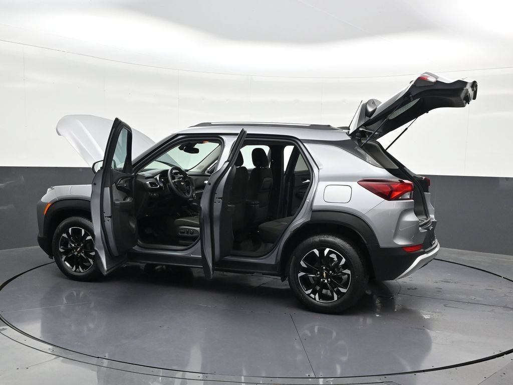 Used 2023 Chevrolet TrailBlazer LT FWD image 39