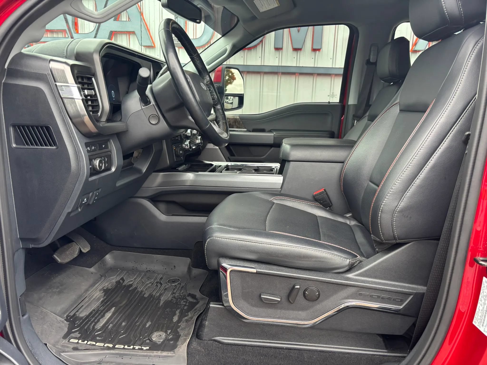 Used 2023 Ford F250 Lariat w/ Sport Appearance Package AWD/4WD image 20