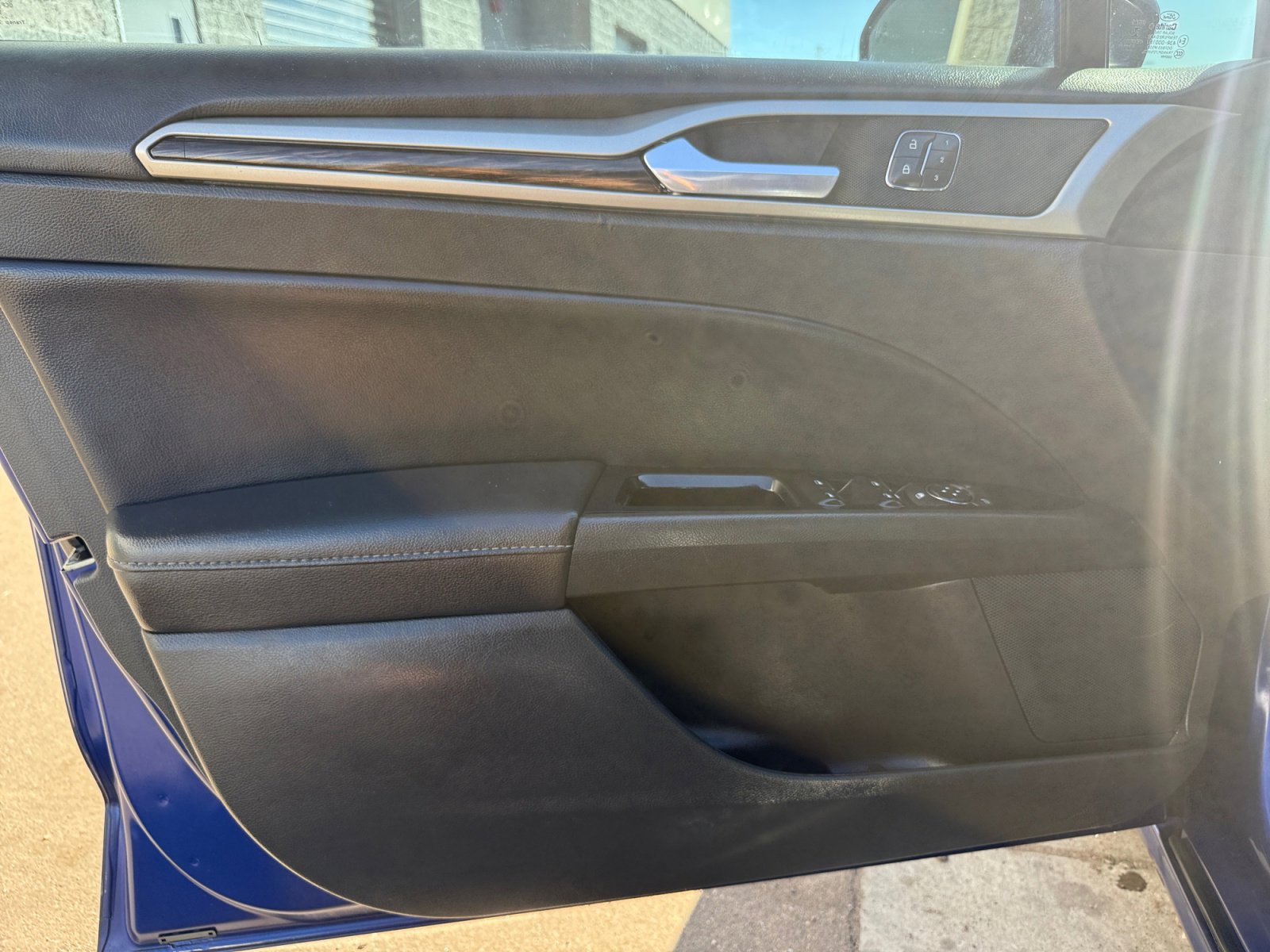 Used 2015 Ford Fusion Energi SE w/ Driver Assist Package image 14