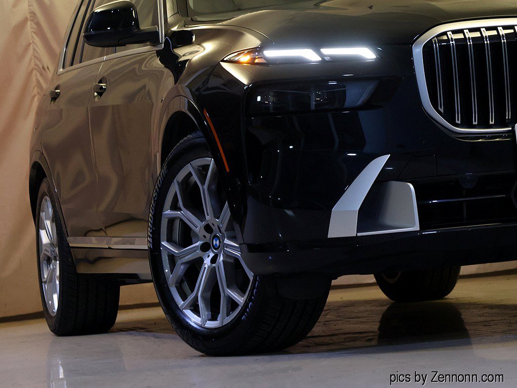 Certified 2025 BMW X7 xDrive40i AWD/4WD image 4