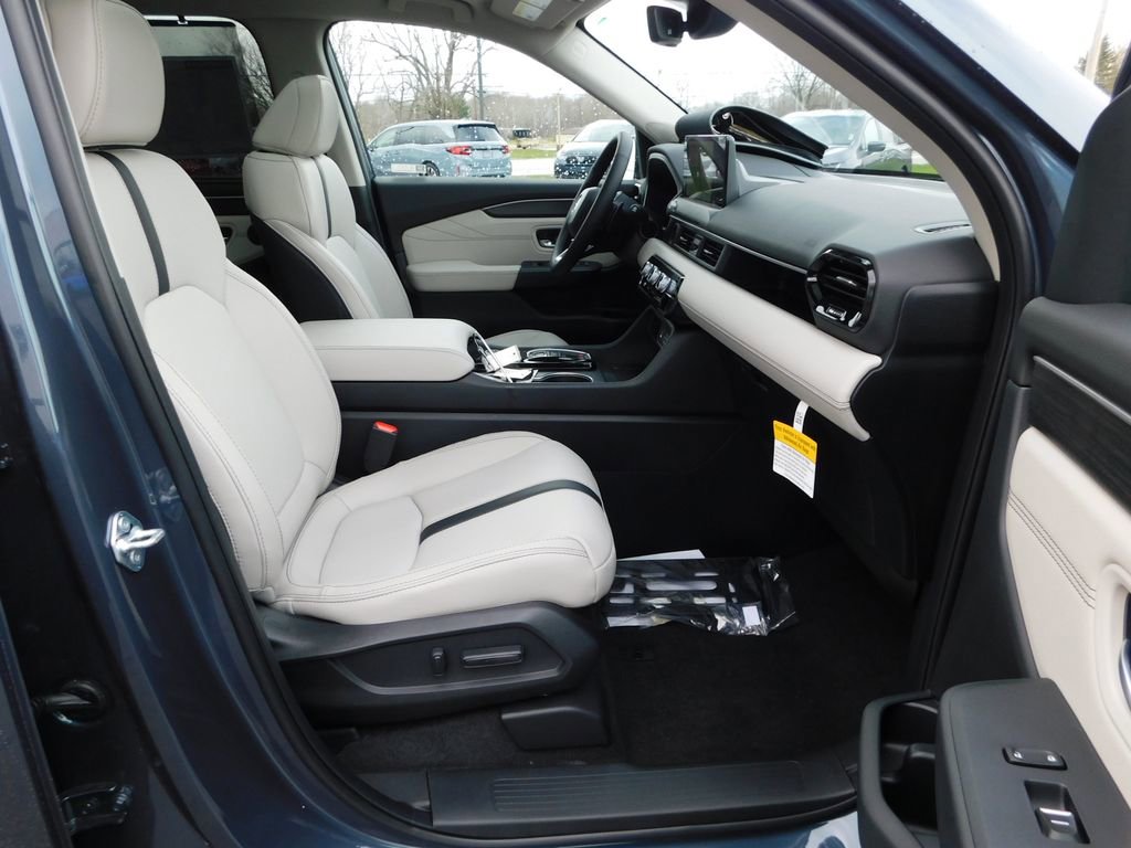 New 2026 Honda Pilot Touring image 18