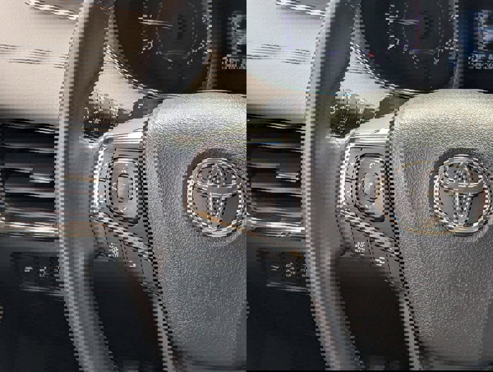 Used 2015 Toyota Avalon Limited image 20