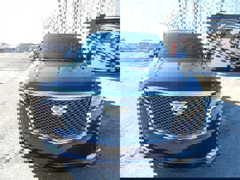 Used 2022 Cadillac Escalade Premium Luxury w/ LPO, Radiant Package image 8