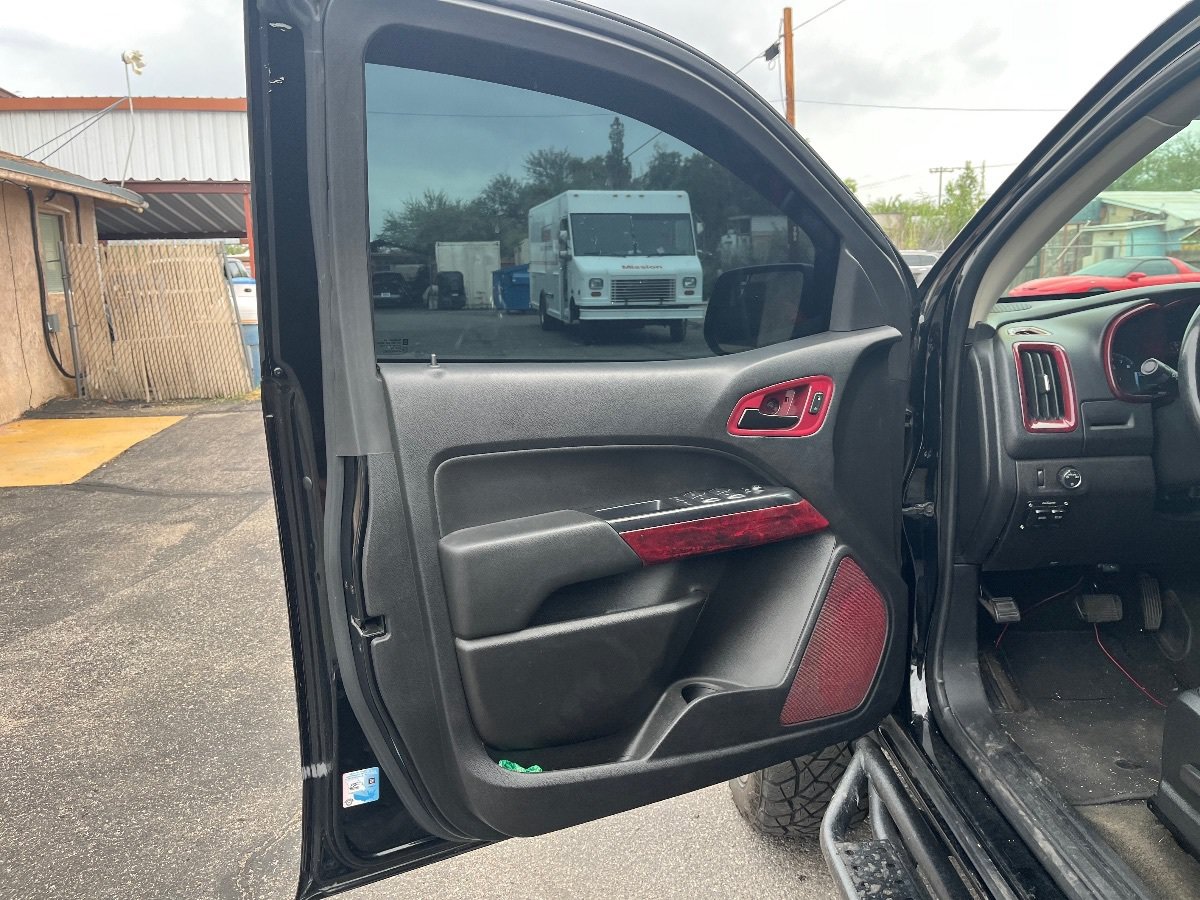 Used 2017 Chevrolet Colorado LT RWD image 12