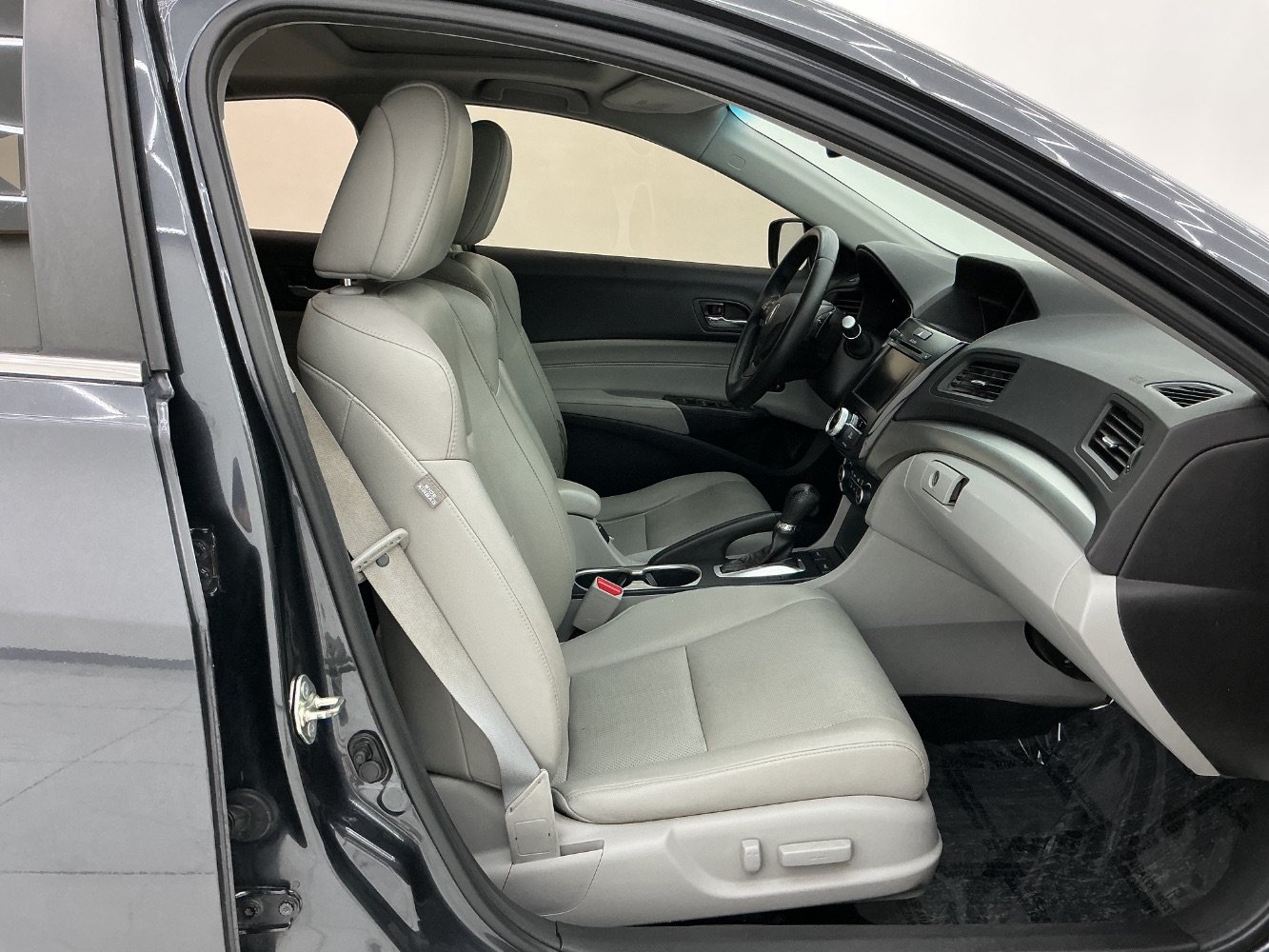 Used 2016 Acura ILX FWD image 15