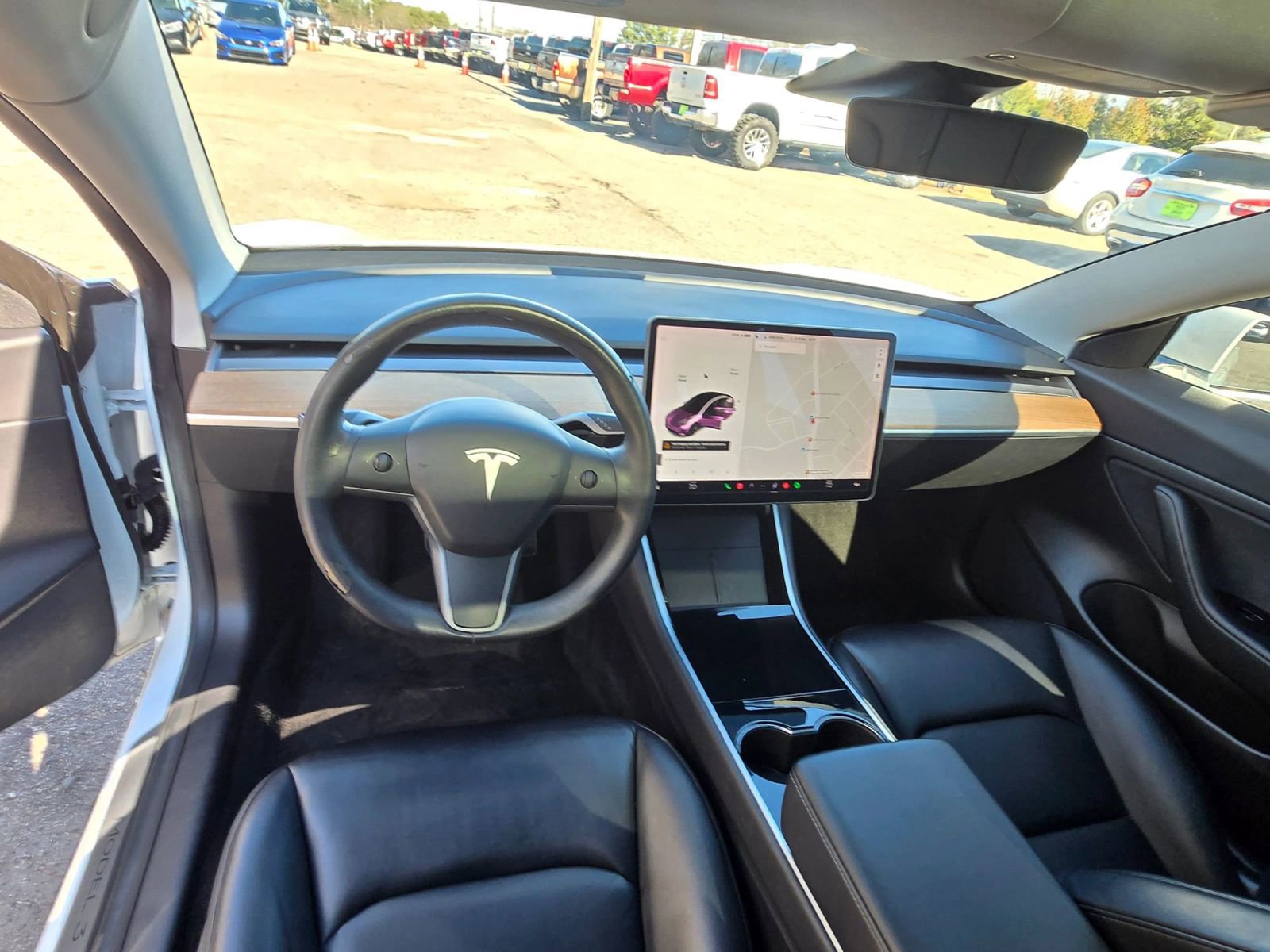 Used 2020 Tesla Model 3 Standard Range Plus image 5