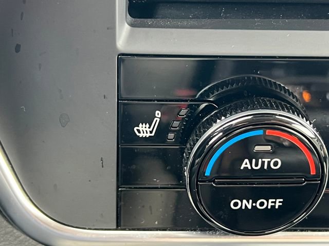 Used 2023 Nissan Rogue SV w/ SV Premium B Package image 25