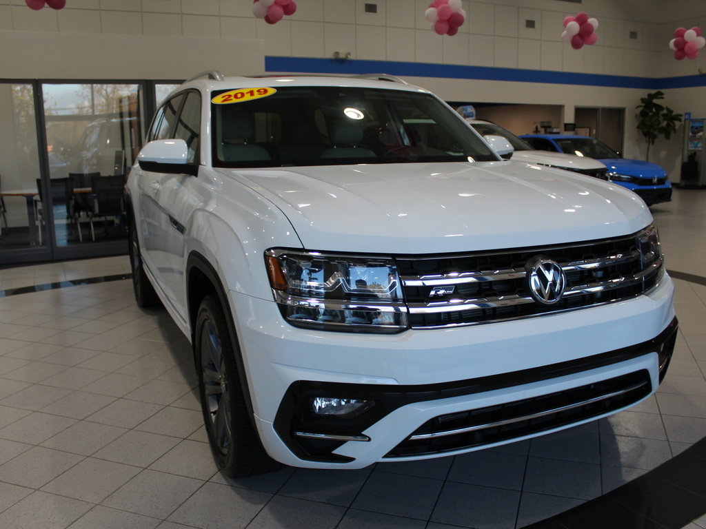 Used 2019 Volkswagen Atlas SEL R-Line image 3