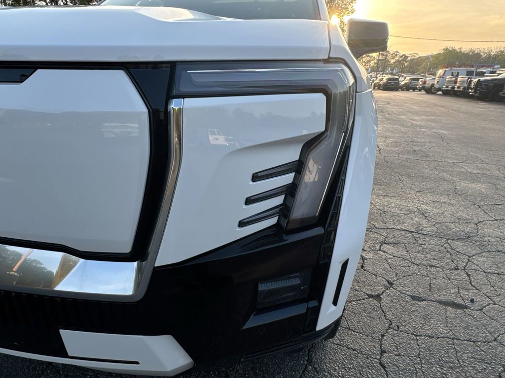 Used 2025 GMC Sierra EV Denali image 10
