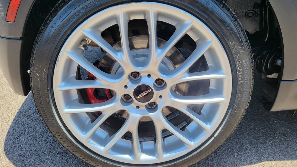 Used 2009 MINI Cooper John Cooper Works FWD image 15