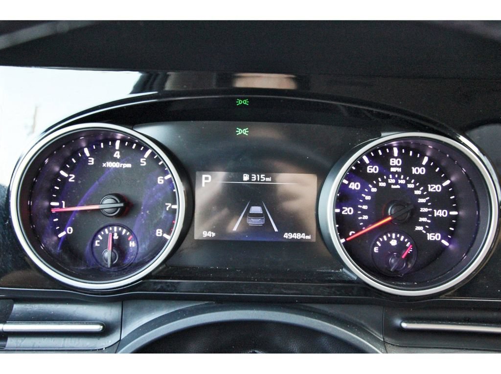 Used 2023 Kia Carnival EX FWD image 17