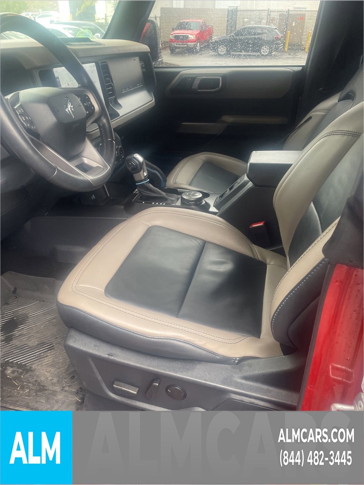 Used 2022 Ford Bronco Wildtrak image 12