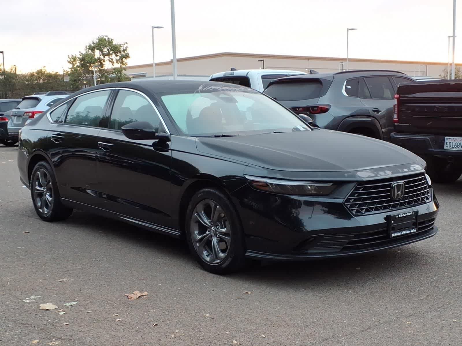Used 2024 Honda Accord EX image 3