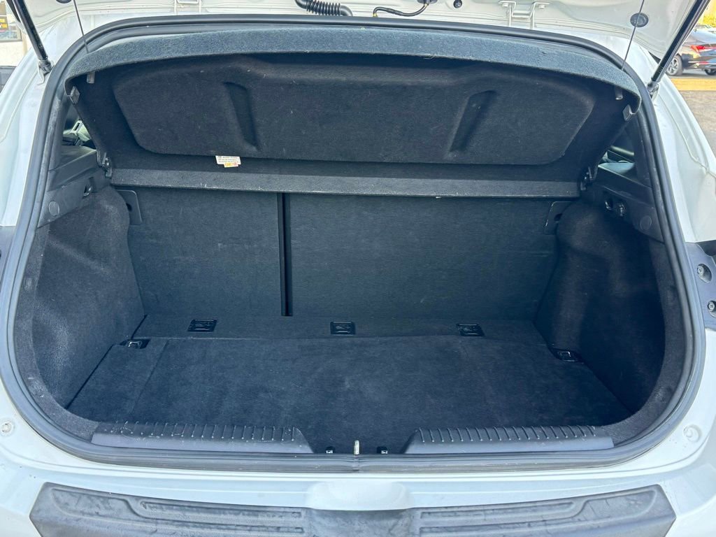 Used 2016 Hyundai Elantra GT w/ Option Group 02 image 8