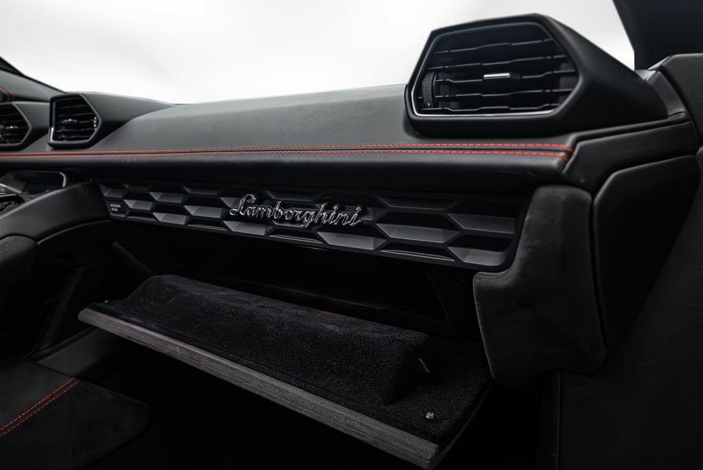Used 2016 Lamborghini Huracan LP 610-4 AWD/4WD image 31