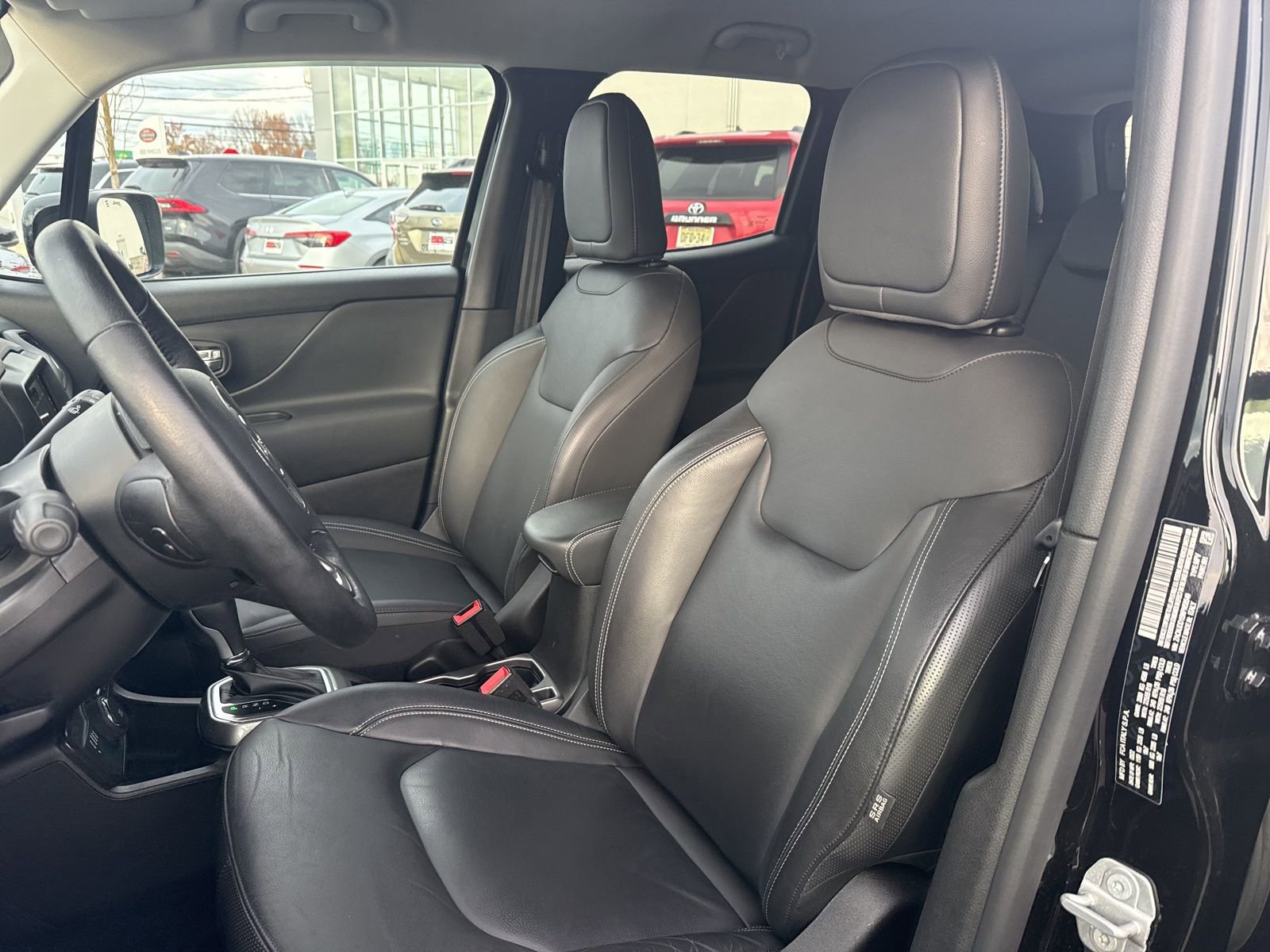 Used 2022 Jeep Renegade Limited image 12