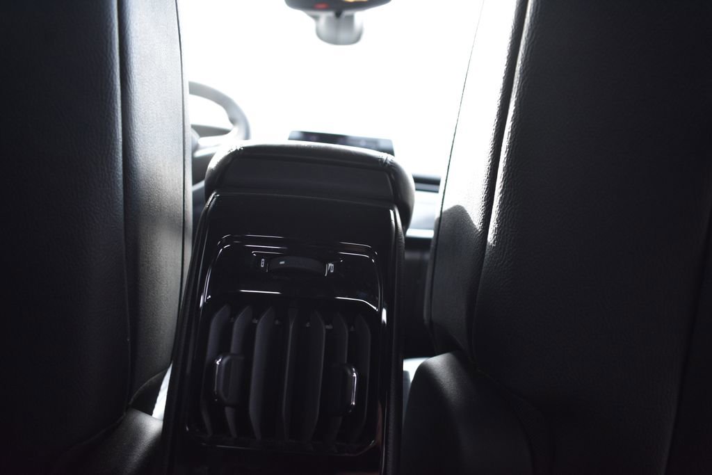 Used 2025 Jeep Compass Latitude image 27