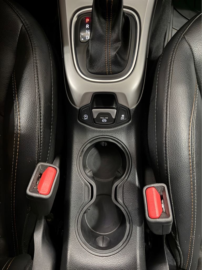 Used 2018 Jeep Compass Latitude w/ Safe & Security Group AWD/4WD image 20