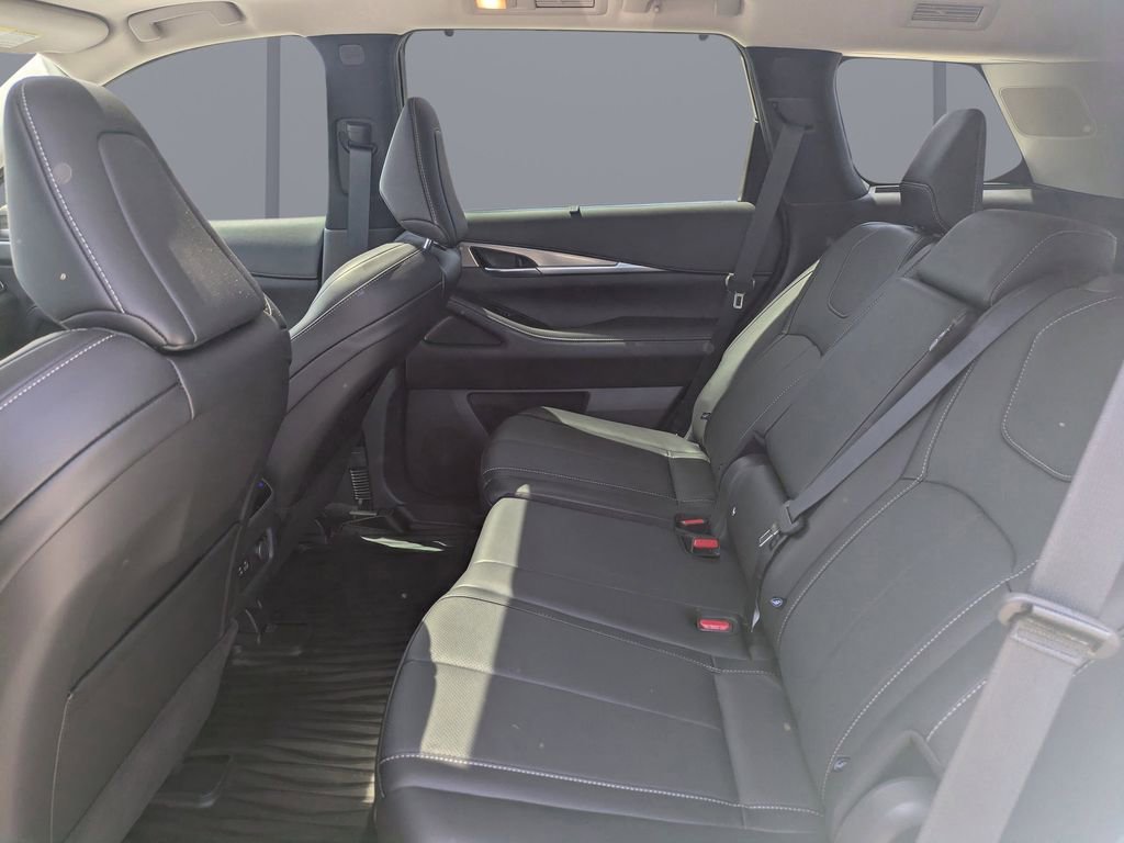 Used 2024 INFINITI QX60 Luxe w/ Cargo Package image 14
