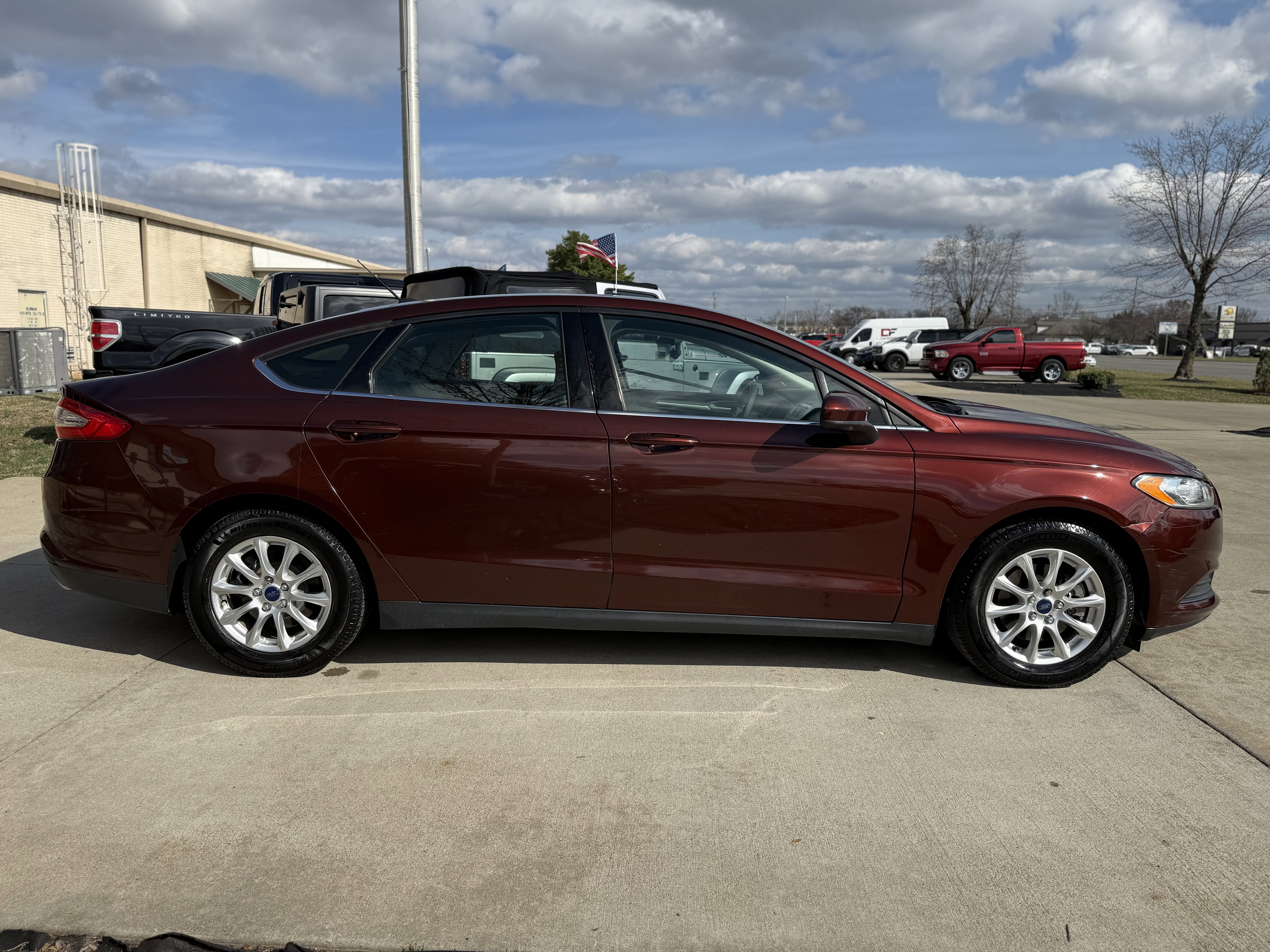 Used 2015 Ford Fusion S image 8