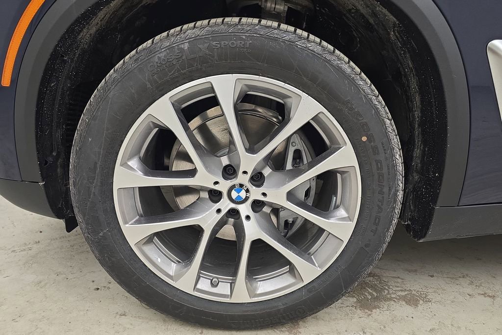 New 2026 BMW X5 xDrive40i w/ Climate Comfort Package AWD/4WD image 11