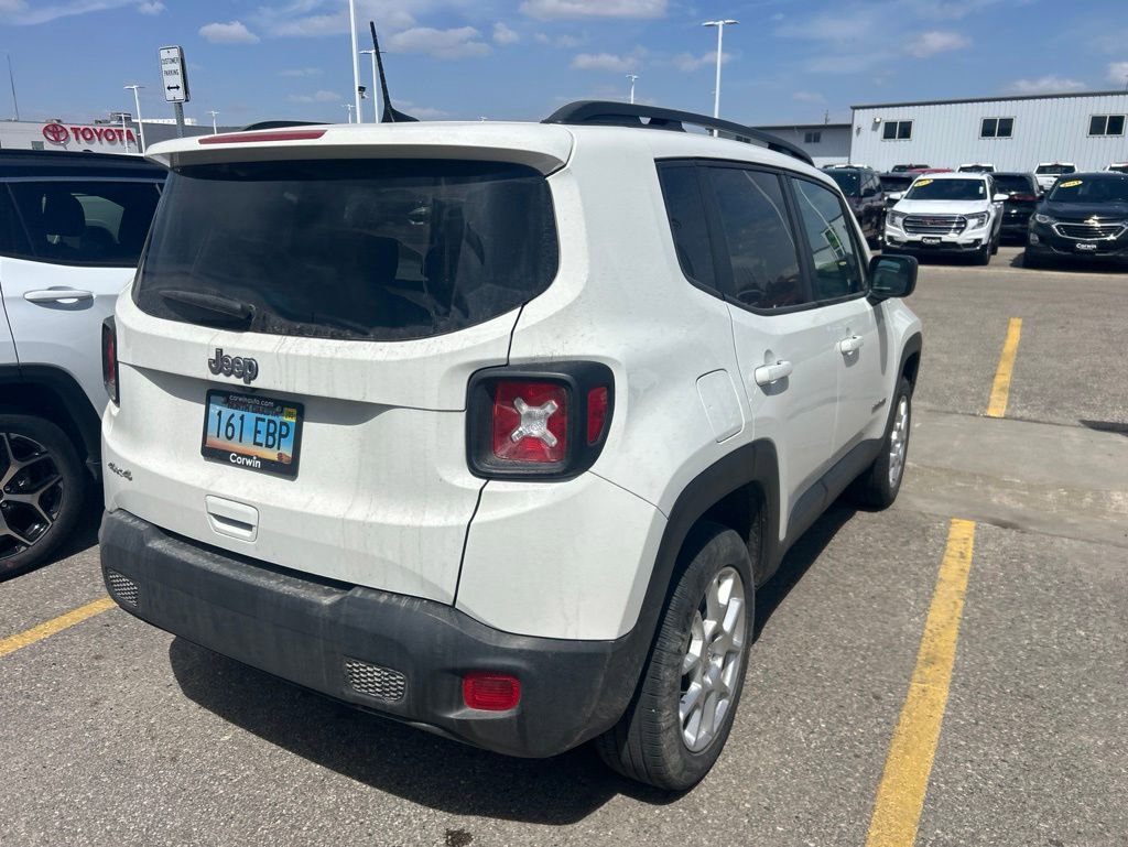 Used 2023 Jeep Renegade Latitude w/ Premium Group AWD/4WD image 6