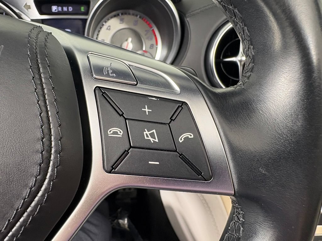 Used 2014 Mercedes-Benz SL 550 image 25