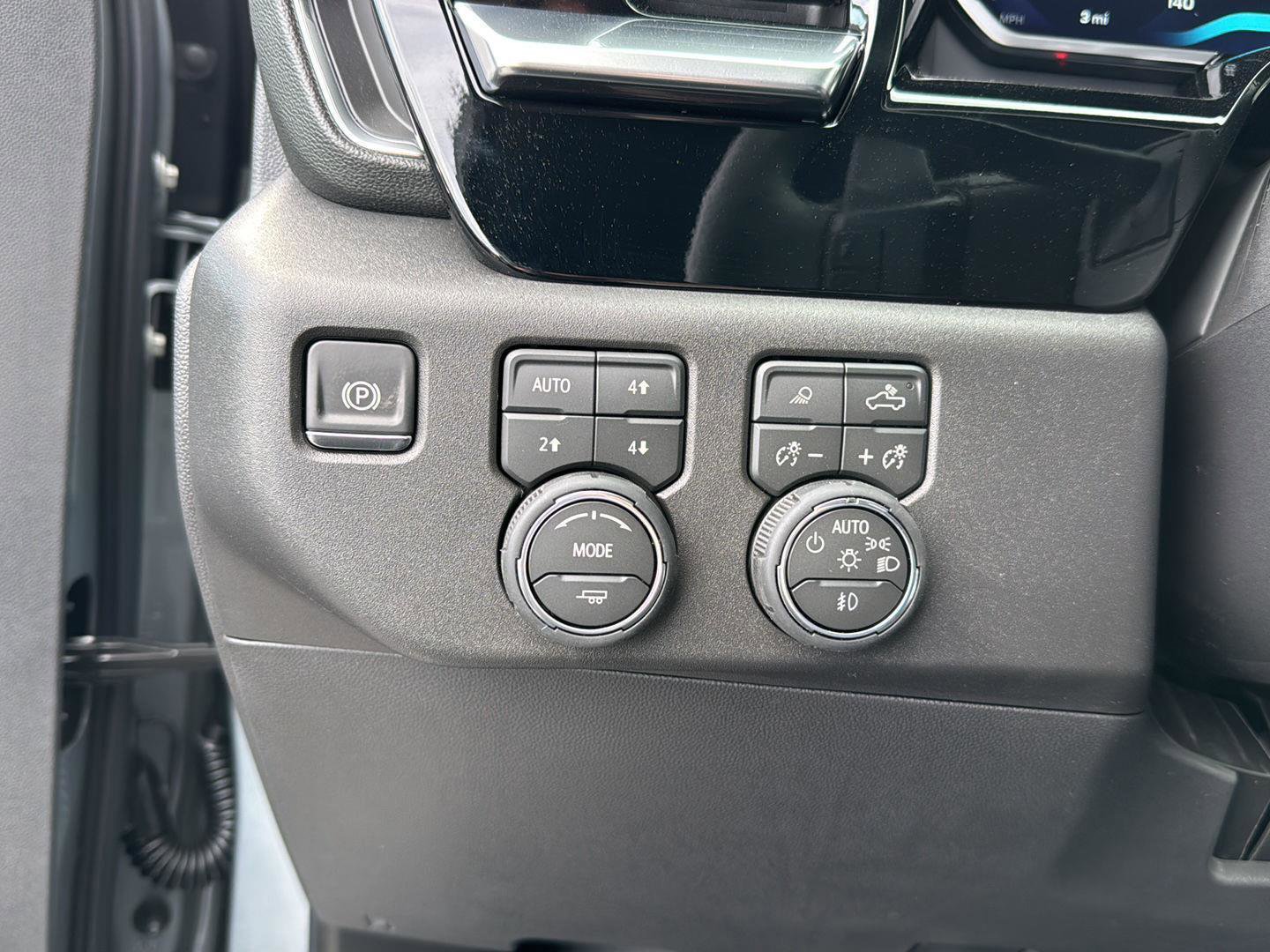 Used 2026 Chevrolet Silverado 1500 LT Trail Boss w/ LT Trail Boss Premium Package image 21