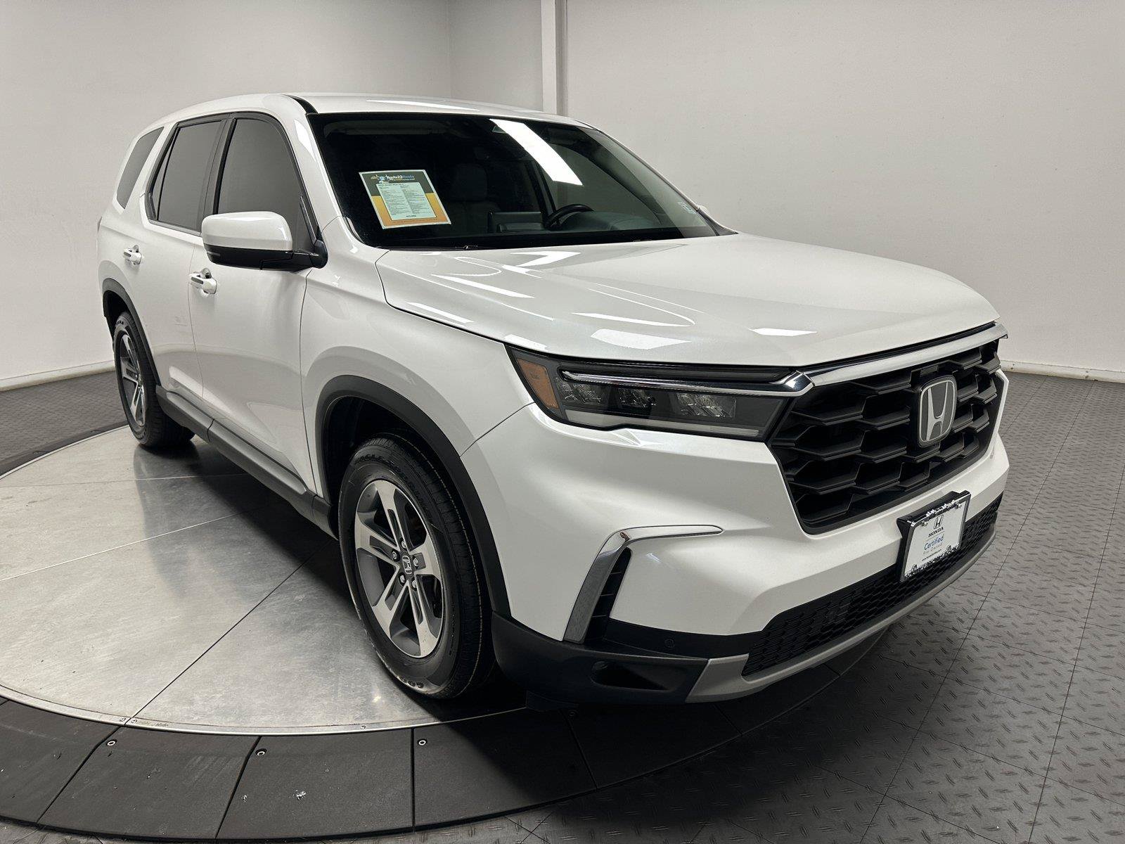 Certified 2025 Honda Pilot EX-L image 2