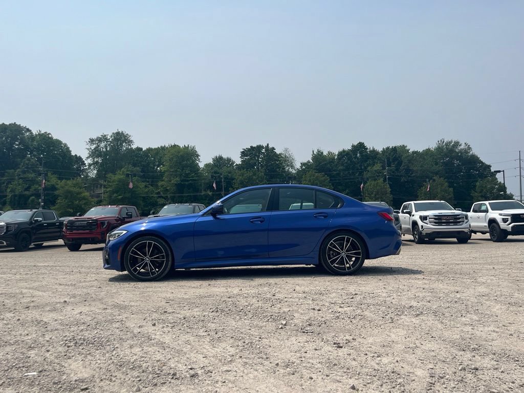 Used 2022 BMW 330i xDrive Sedan w/ M Sport Package AWD/4WD image 16