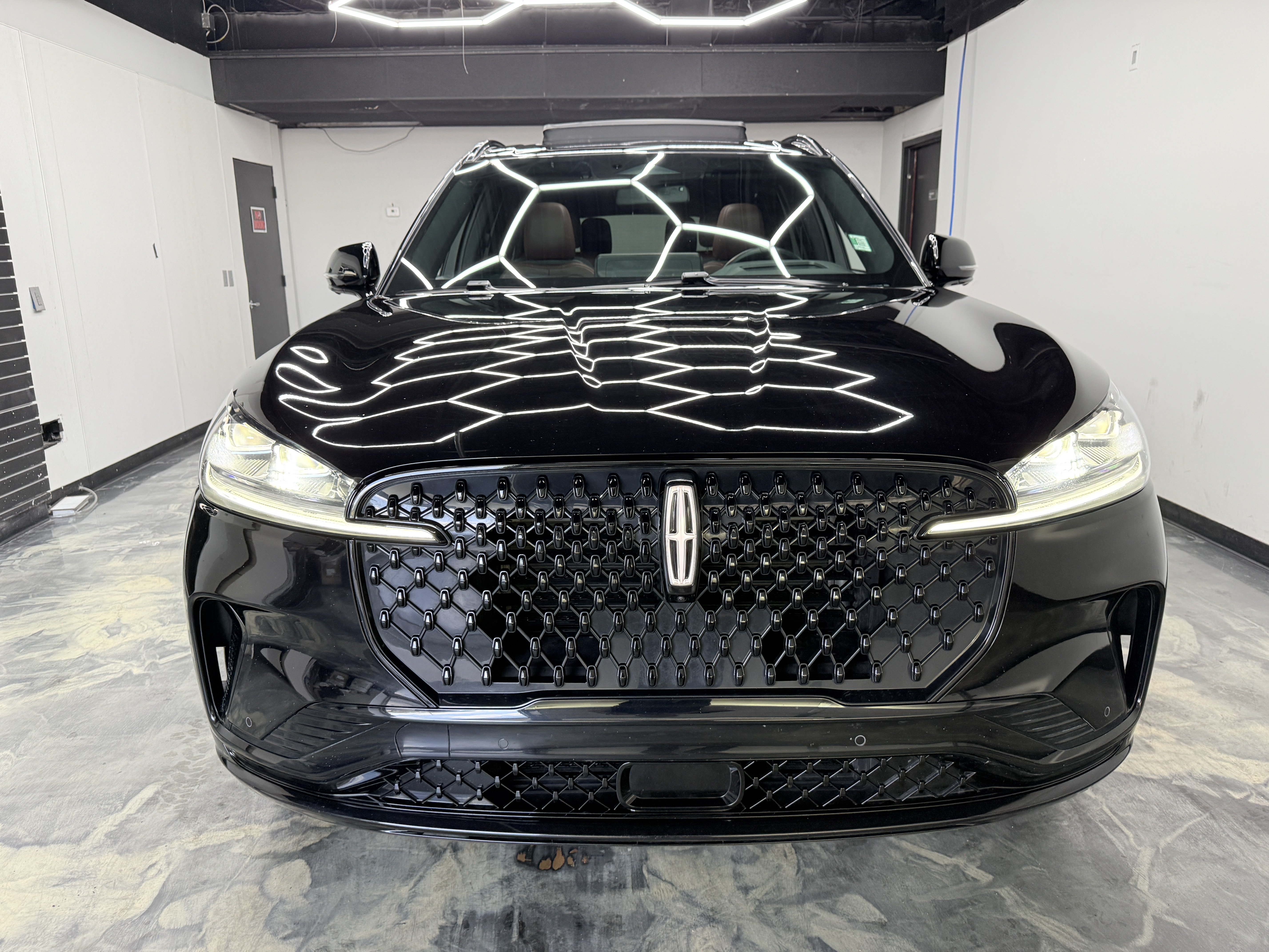 Used 2025 Lincoln Aviator Reserve w/ Jet Appearance Package AWD/4WD image 7