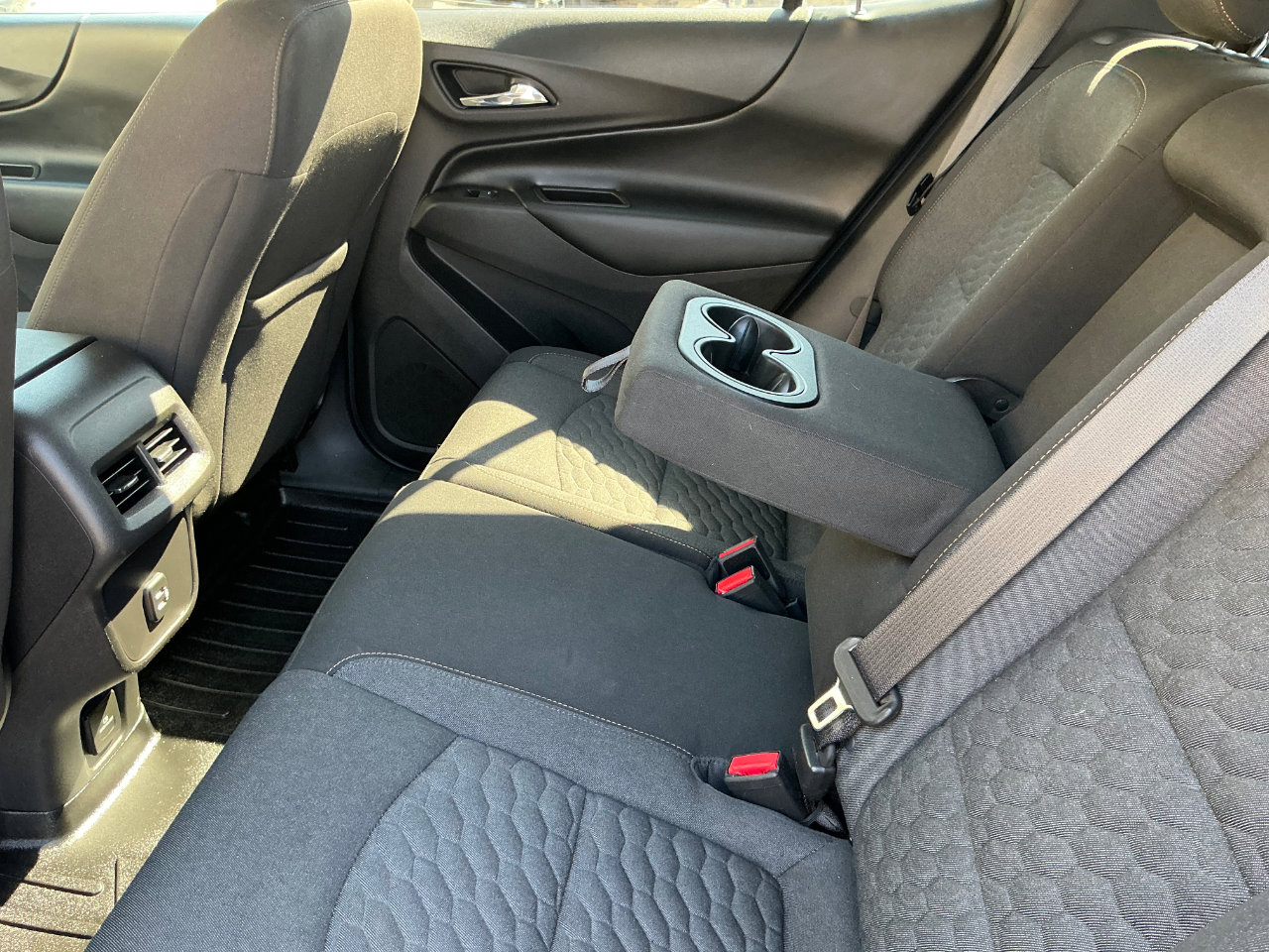 Used 2019 Chevrolet Equinox LT w/ Sun & Navigation Package image 15