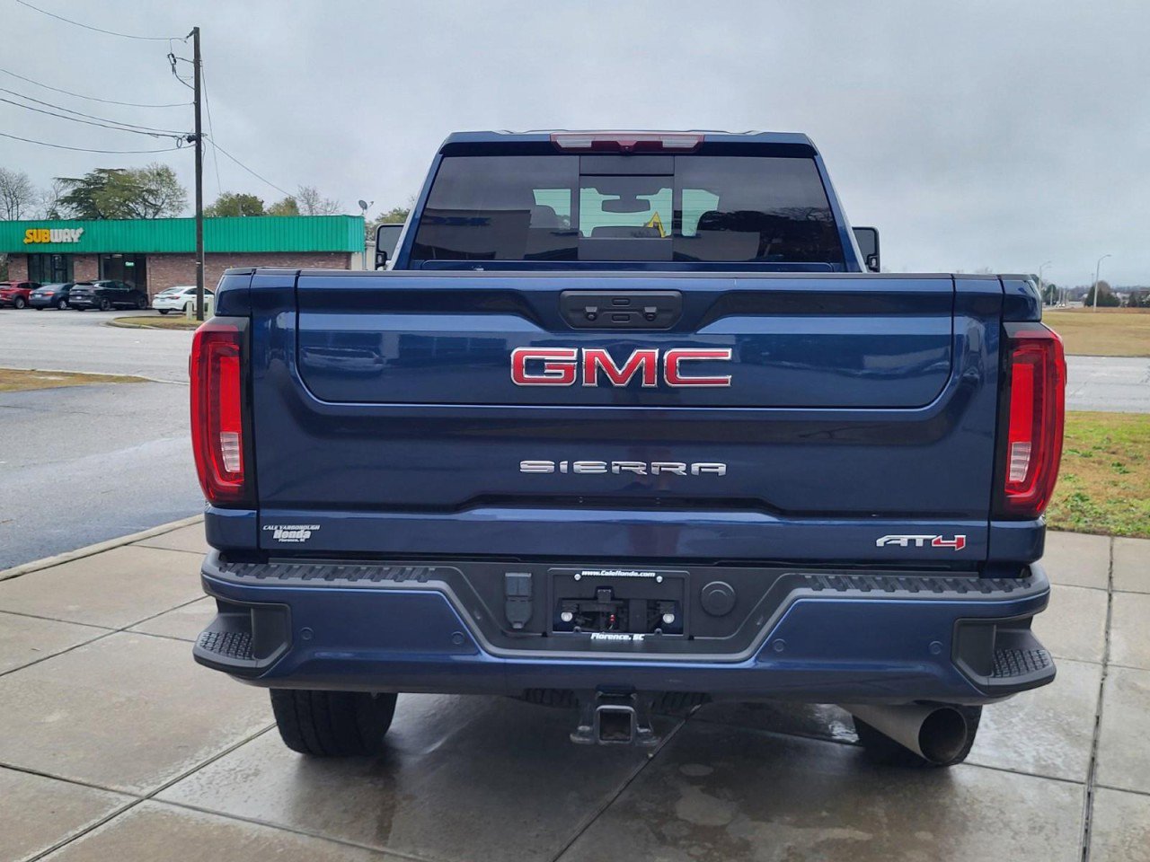Used 2023 GMC Sierra 2500 AT4 w/ AT4 Preferred Package image 3