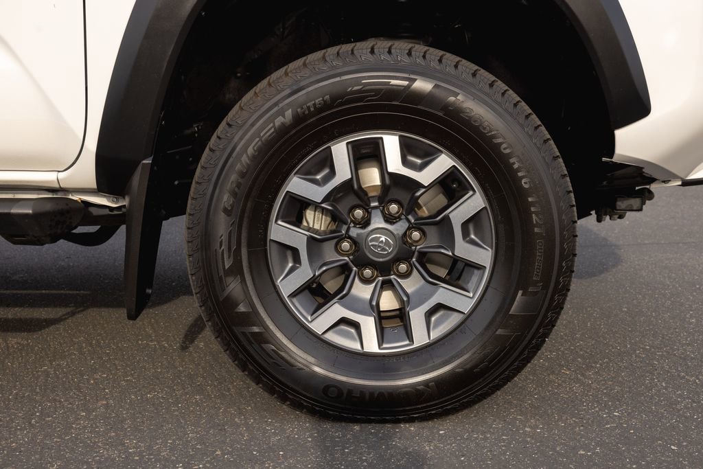 Certified 2023 Toyota Tacoma TRD Off-Road w/ Black Out Package (TMS) image 4