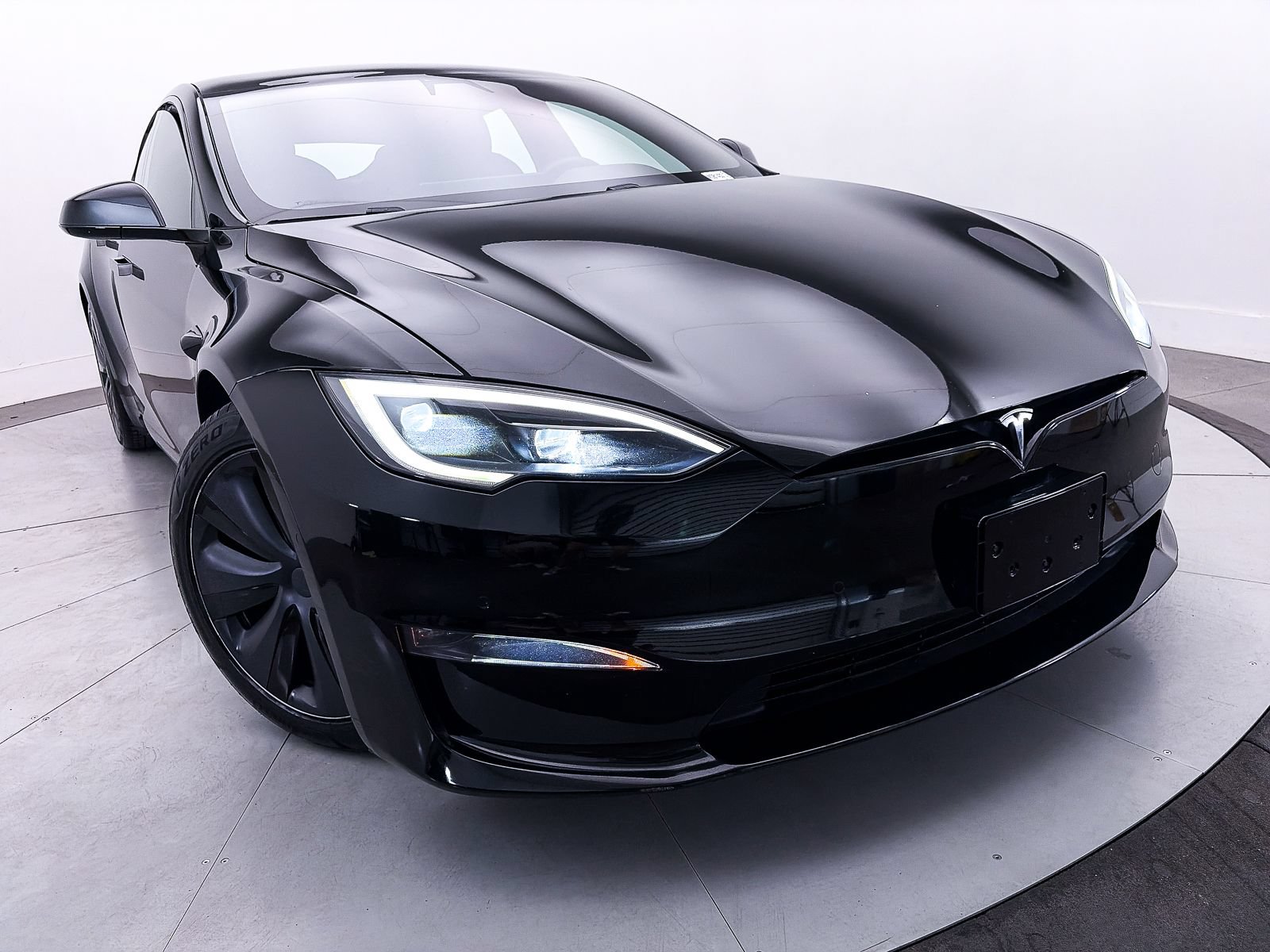 Used 2022 Tesla Model S Plaid AWD/4WD image 3