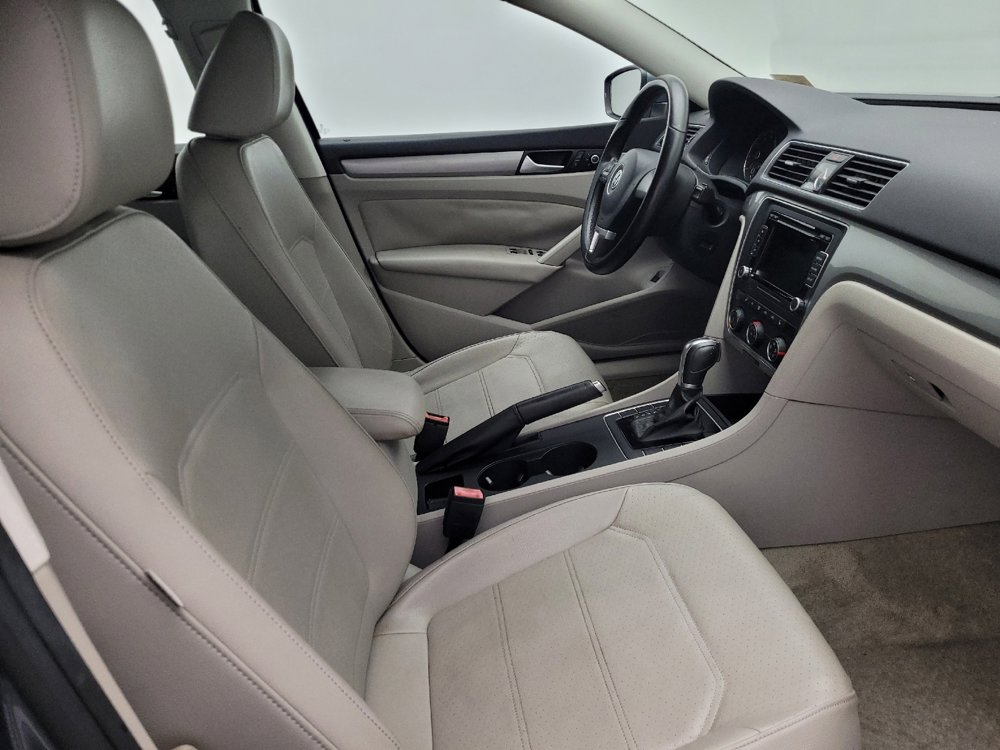 Used 2015 Volkswagen Passat 1.8T Limited Edition image 21