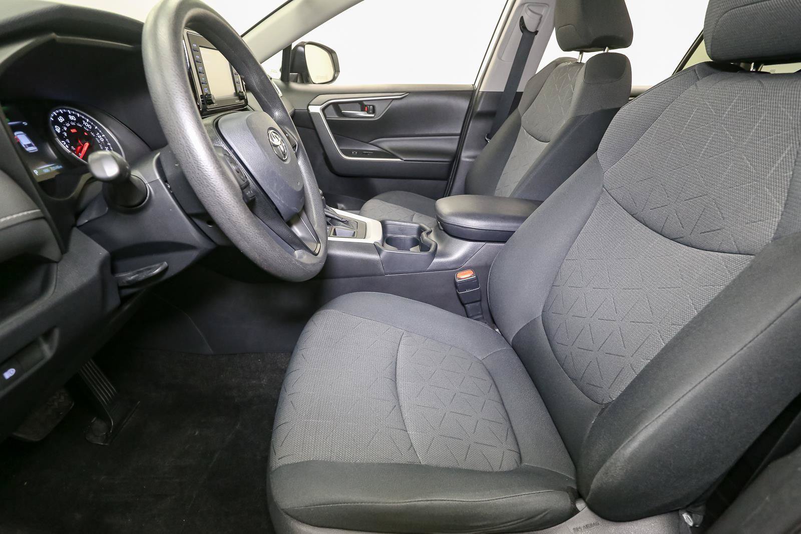 Used 2020 Toyota RAV4 XLE AWD/4WD image 42