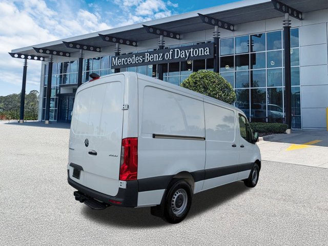 Used 2025 Mercedes-Benz Sprinter 2500 image 4