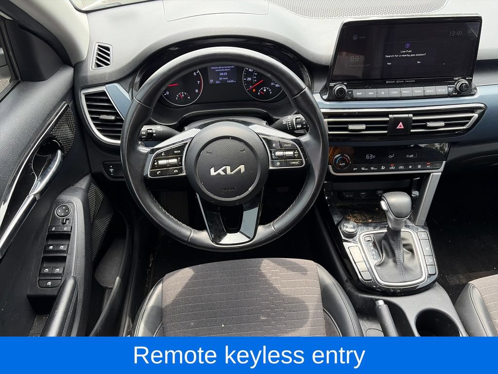 Used 2022 Kia Seltos S AWD/4WD image 12