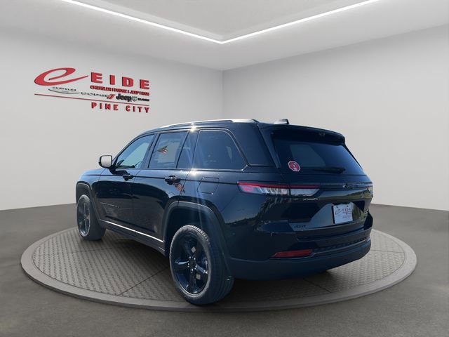New 2025 Jeep Grand Cherokee Limited image 3